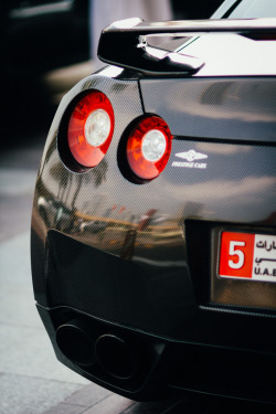 automotivated:  Carbon (by | Musfirs)  The whole rear end is cf? Damnnnnnn