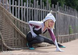   Spider Gwen cosplay shot at ColossalCon 2016 Photography by Wage War ProductionsSuit created by Nathan DeLuca   