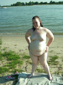 ocboner:  masturbatia:Young sexy BBW with her gorgeous belly by the waterâ€¦   perfect body. Â Id leave my wife for herâ€¦â€¦