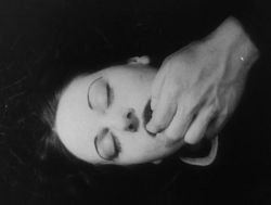  Kissa Kouprine in  Henri d’Ursel short  film “La perle” Belgium 1929 This dreamlike film is a cinematic poem. 