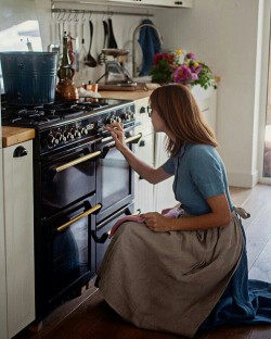 domesticated-wife: Every detail counts.Pay close attention and always be prudent and responsible in every thing you do. And above all, do everything with much love… 
