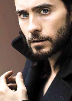 rarest-beauty:  thepaintedbench:  Jared Leto  Unf  he&rsquo;s fucking awesome