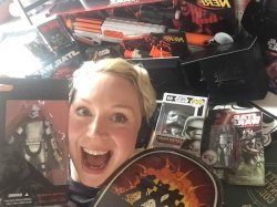 hi-nu-roly:  pottaku:  Gwendoline Christie with all her Captain Phasma merch :))   THIS IS THE SORT OF CONTENT I LIKE 