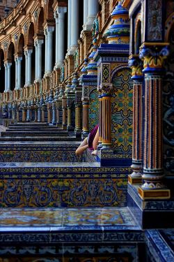 architecturia:  Tiled stairs and rai lovely