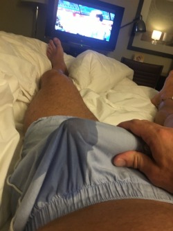 socalital:Pre cum while sext with a hot FTM boy