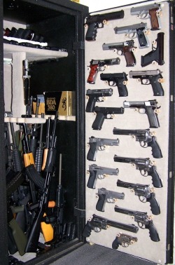 guns-n-butts:  somebody’s gonna need a bigger safe. 