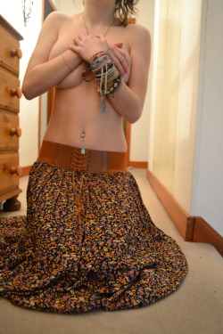 feedyourwanderlust:  new skirt ^.^  For a
