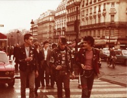 theunderestimator: Vive le punk: early `80s French punks (via) For early `80s German punks, press 1. For early `80s Italian punks, press 2. For early `80s UK punks, press 3. For early `80s Greek punks, please hold… 