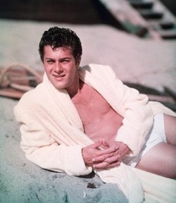 wehadfacesthen: Tony Curtis, c.1952   “I was 22 when I arrived in Hollywood in 1948. I had more action than Mount Vesuvius–men, women… I loved it! I participated where I wanted to and didn’t where I didn’t. I’ve always been open about it.”