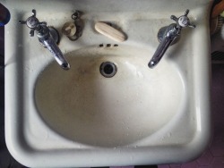 i have this thing with sinks