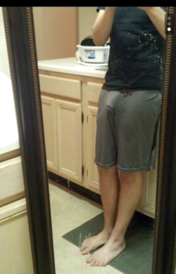 bustingbulge:  Freeballing bulge. Perfect outline. Some head. Thks for the pic mr.