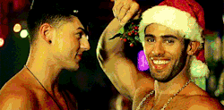 fuckyeahdudeskissing:  fuckyeahdudeskissing | FYDK! : The place to see men kiss on Tumblr. tumblinwithhotties:  Merry Christmas 2013!!  