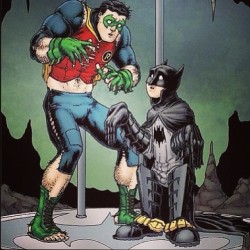 #batman #robin #brucewayne #damienwayne  #dccomics