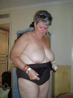 Fat Naked Old Grannies