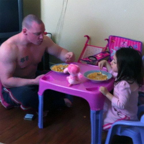 ohhwellwhatevernevermind:  greatybuzz:  10 Dads Winning at Fatherhood… LMAO!!!  This is fucking adorable. 