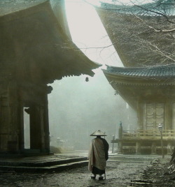 magictransistor:  Kozaburo Tamamura. Monk of the Hiyeizan Temple, Kyoto. 1900. 