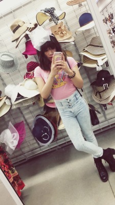 princessstarlight:  This hat might be cute for the Tea Party 😸  Damn, look at that cute little waist in those jeans.