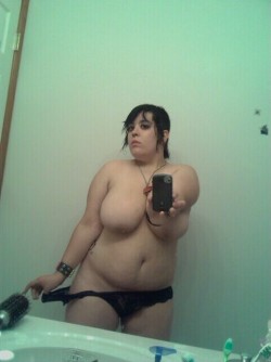 daring-chubby-pics:  Want to exchange photos