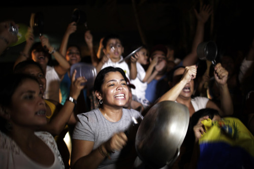 jfsebastian:  Oligarquia Pro-Yankee Neoliberal, o Ciudadanos? Caracas, Venezuela. In Focus @ The Atlantic(1-Reuters/Christian Veron/2-AP Photo/Fernando Llano/3-Reuters/Carlos Jasso/4-Reuters/Tomas Bravo/5-Reuters/Carlos Jasso) 
