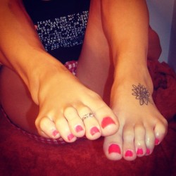 loveforgirlsfeet:    Best Feet Tumblr Here!