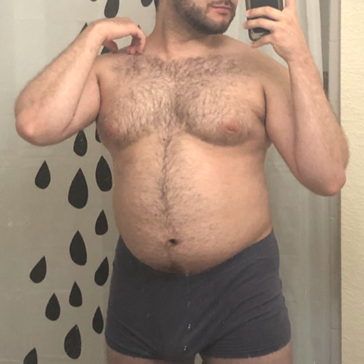 gotchubby:sushibuffalo-deactivated2019092:And this is where a 75lb bulk will get you #tummytuesday(145lbs October 2016 - 220lbs July 2019)Wow. Amazing bulk 