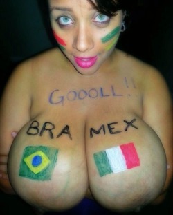 myqueenselenastar:Selena Star supports Brasil and Mexico. Well we support her big boobs !!!!  (Don’t blame her for the spelling mistake:)