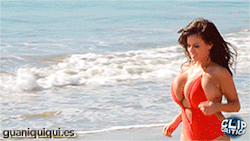 ampleboobscleavage:  Wendy Fiore 