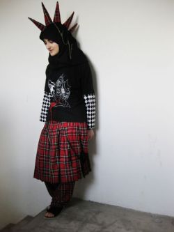 couragebird:  outburstm:  “A friend of mine says that one defines a punk as opposed to one or another form of oppression. I’m tired of people’s generalizations and stereotypes about Muslim girls. Therefore, I am punk.” Tesnim Sayar, Denmark  thst