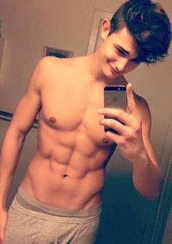Pr3Tty-B0Yswag:  Pr3Tty-B0Yswag:follow For More Abs, Hot Guys And More   Snapchat:
