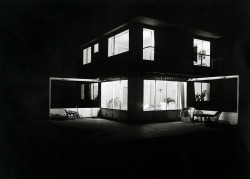 casadabiqueira:   Untitled, Summer house in Groet, North Holland Architects Merkelbach &amp; Karsten  Eva Besnyö, 1934 