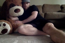 psyducked:  swagmage420:  psyducked:  puppy cuddles :o)  It’s a bear??   