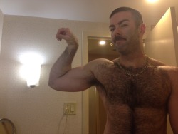 beardburnme: thethirdstroke:  There’s a lot of hair this time of year. Here are your gym/hotel selfies in case you’ve missed me.  Love this guy 