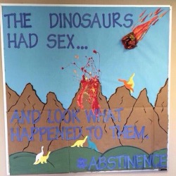 ty-x-buttfl4p:  castiel-knight-of-hell:nosdrinker:thebigemo:godcan’t argue with that logic  are there two dinasaurs having sex on top that mountain?  I had no idea dinosaurs invented the missionary position