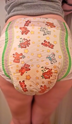 littlepeachybutt:  Super wet Cuddle Crinklz Diaper (from comfycare.net)