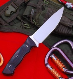 sharpbrighttactical:  Brian Efros fixed blade.