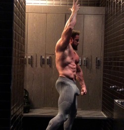 fuckable-muscle: Sean Hercules Parker and his God-Given propensity for showing off his thick 10 inches. Plus a muscle ass shot just because…