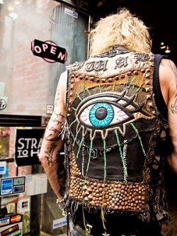 i wish i could make vests like this&hellip;.but how?