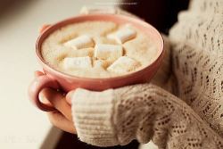 hot chocolate | via Facebook en We Heart It. http://weheartit.com/entry/69246866/via/doo0dette