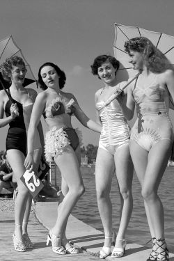 back-then:Swimsuit Competition. Paris, France. 1949