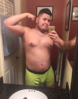 beefbearrito:  Tummy Tuesday &amp; updated current progress picture.