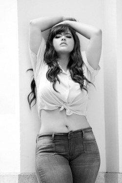 hourglassandclass:  Denise Bidot is crazy stunning in this black and white shot! Check out my blog for more gorgeous curves and body acceptance :) 
