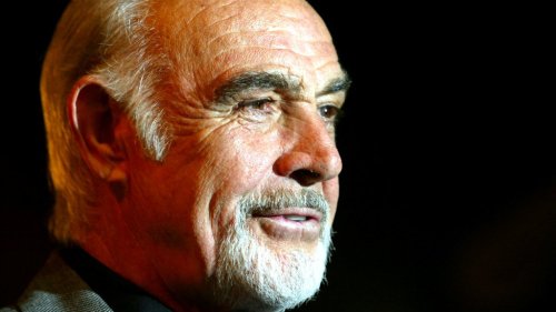 yasmoo:Veteran Scottish actor Sean Connery, who played the famous “James Bond” character, has died at the age of 90.  😢😢  The British Broadcasting Corporation confirmed the death of Sir Sean Connery, who is the first to play the role of the