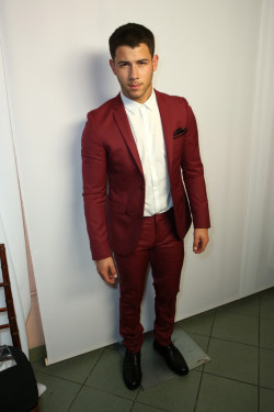 derriuspierre:  Nick Jonas Wearing TopMan At 2014 Young Hollywood Awards 