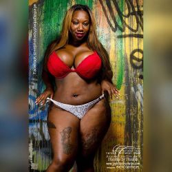 Oh yeah.. Guess who&rsquo;s coming back to shoot&hellip; Juju @theoriginal_judy  #bmore #thick #photography #photosbyphelps #bust #honormycurves #dmv #maryland #sexappeal