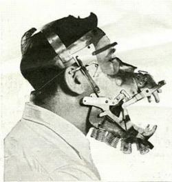 amalgammaray:  mechanical jaw for unspecified vintage film ape costume