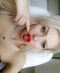 swallow-dirty-keira:   MEET Jeanny on Snapchat