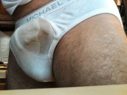 myunderpants4321:  morning piss in the kitchen sink….anyone up for a pint? lol  left a major piss stain in my fly…but thats what skivvies are for, to catch all our man funk and leakage…right?   bulge http://www.xtube.com/amateur_channels/amateur.php?u=mal