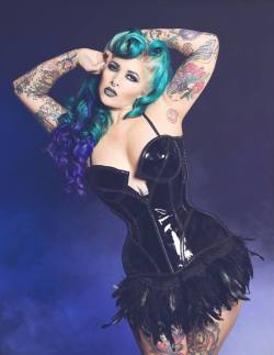 gothicandamazing:    Model: Miss MischiefPhoto: Laura Dark PhotographyWelcome to Gothic and Amazing |www.gothicandamazing.org   