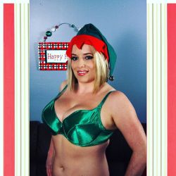 Have you been #naughty? Come see me #live on maggiegreen.cammodels.com today! #elf #green #bra #holiday #christmas #santaslittlehelper #festive by maggiegreen