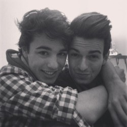 the-world-is-full-of-cute-guys:  The guy on the left! The guy on the left! So cute !